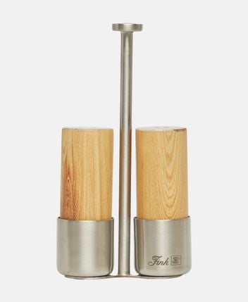 Salt and pepper mill set