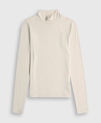 Long-sleeved top