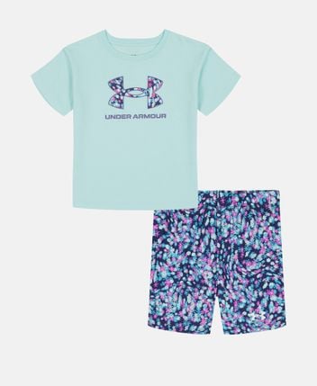 Set of t-shirts and shorts