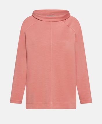 Long-sleeved top