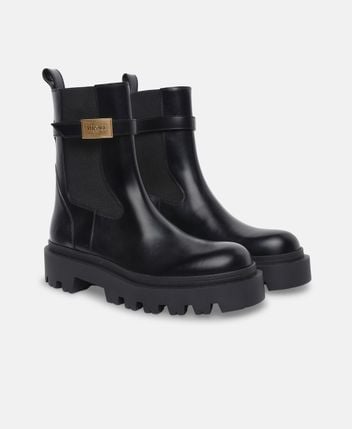 Chelsea boots