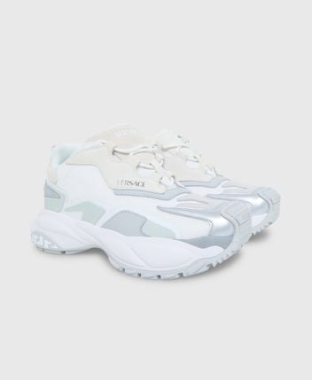 Chunky sneakers