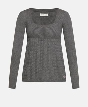 Long-sleeved jumper