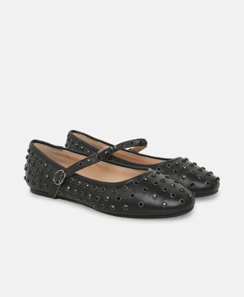 Ballet flats