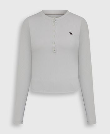 Long-sleeved top