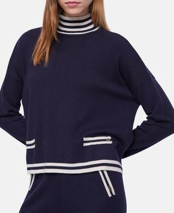 Long-sleeved jumper