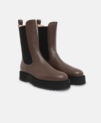 Chelsea boots