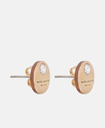 Earstuds