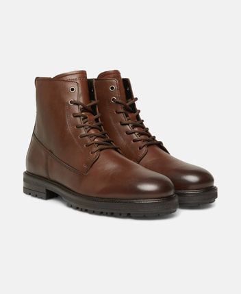 Lace-up ankle boot