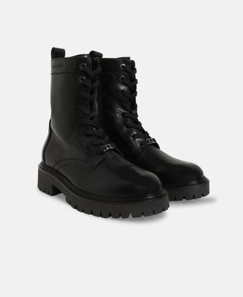 Lace-up ankle boot