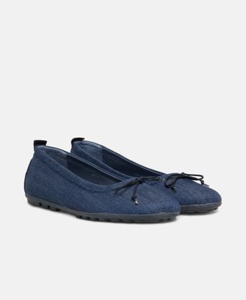 Ballet flats