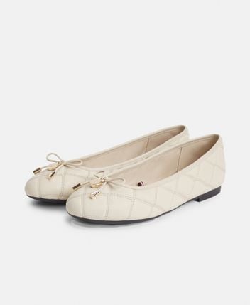 Ballet flats