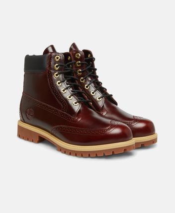Lace-up ankle boot