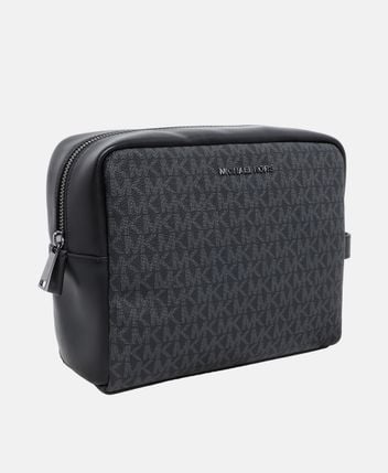 Leather wash bag
