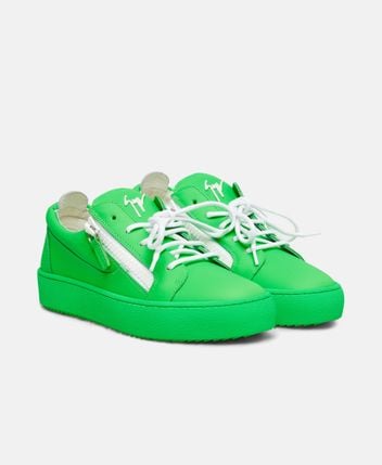 Platform sneakers