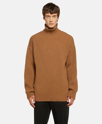Wool pullover