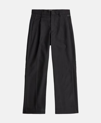 Pleated trousers