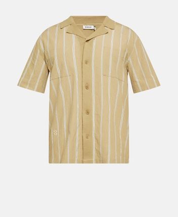 Short-sleeved shirt