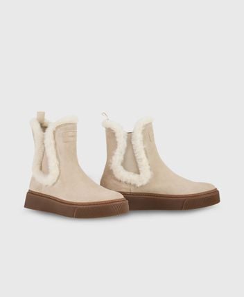 Chelsea boots