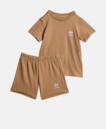 T-shirt and shorts set