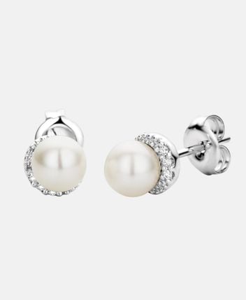 Diamond stud earrings