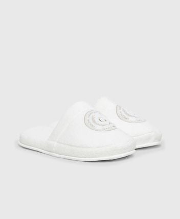 Slippers Crest