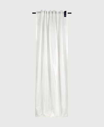 Curtain J glance