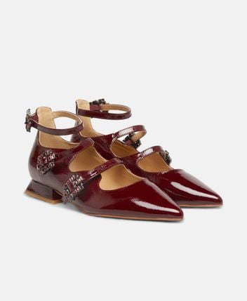 Ballerina flat with straps