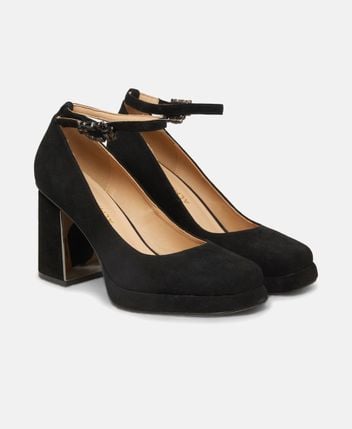 Ankle strap pump