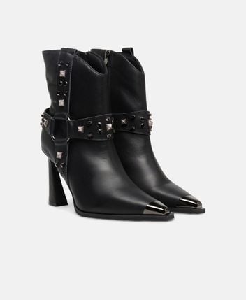 Ankle boots