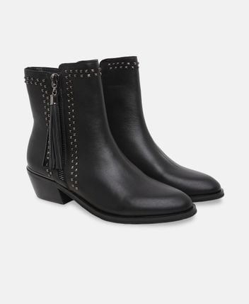 Ankle boots