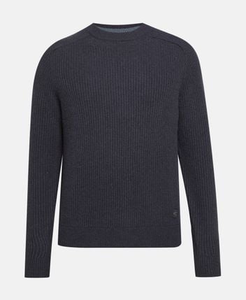 Wool pullover