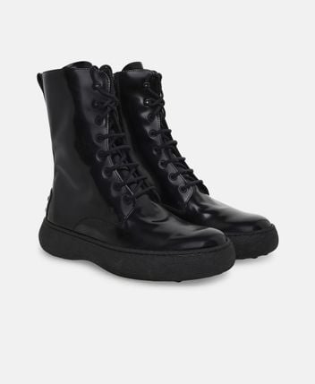 Lace-up ankle boot
