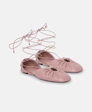 Ballerina with calf lacing