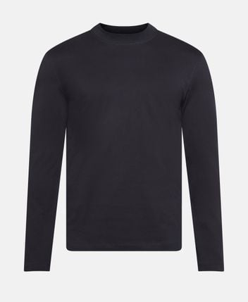 Long-sleeved top
