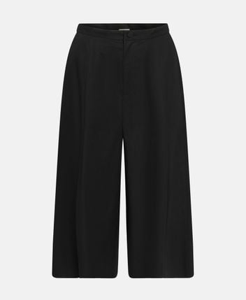 Cropped trousers