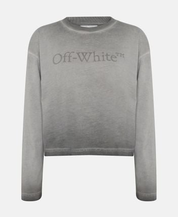 Long-sleeved top