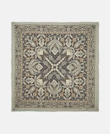 Woolen square scarf