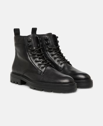 Lace-up ankle boot H673
