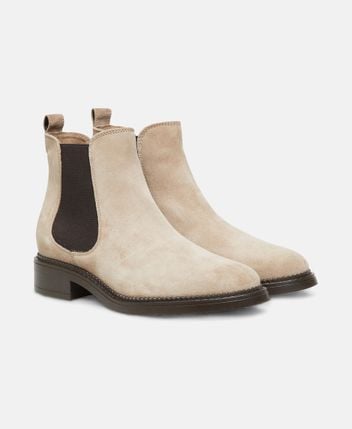 Chelsea boots