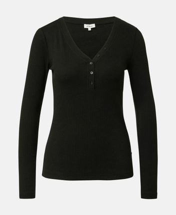 Long-sleeved top