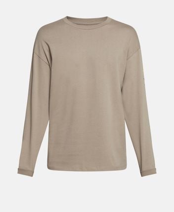 Long-sleeved top