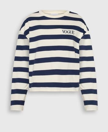 Long-sleeved top