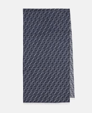 Wool scarf
