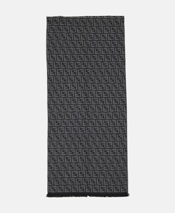 Wool scarf