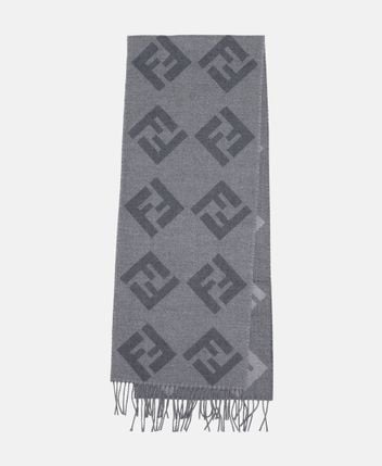 Wool scarf