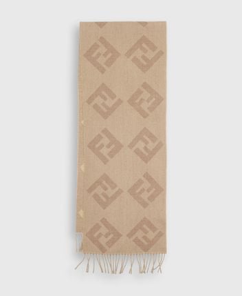 Wool scarf