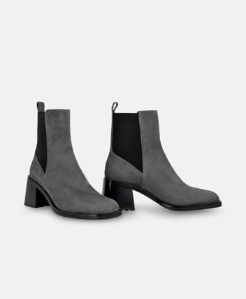 Chelsea boots