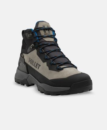 Trekking shoes