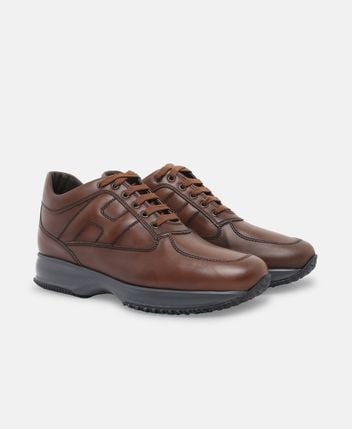 Sneakers Interactive Allaciato